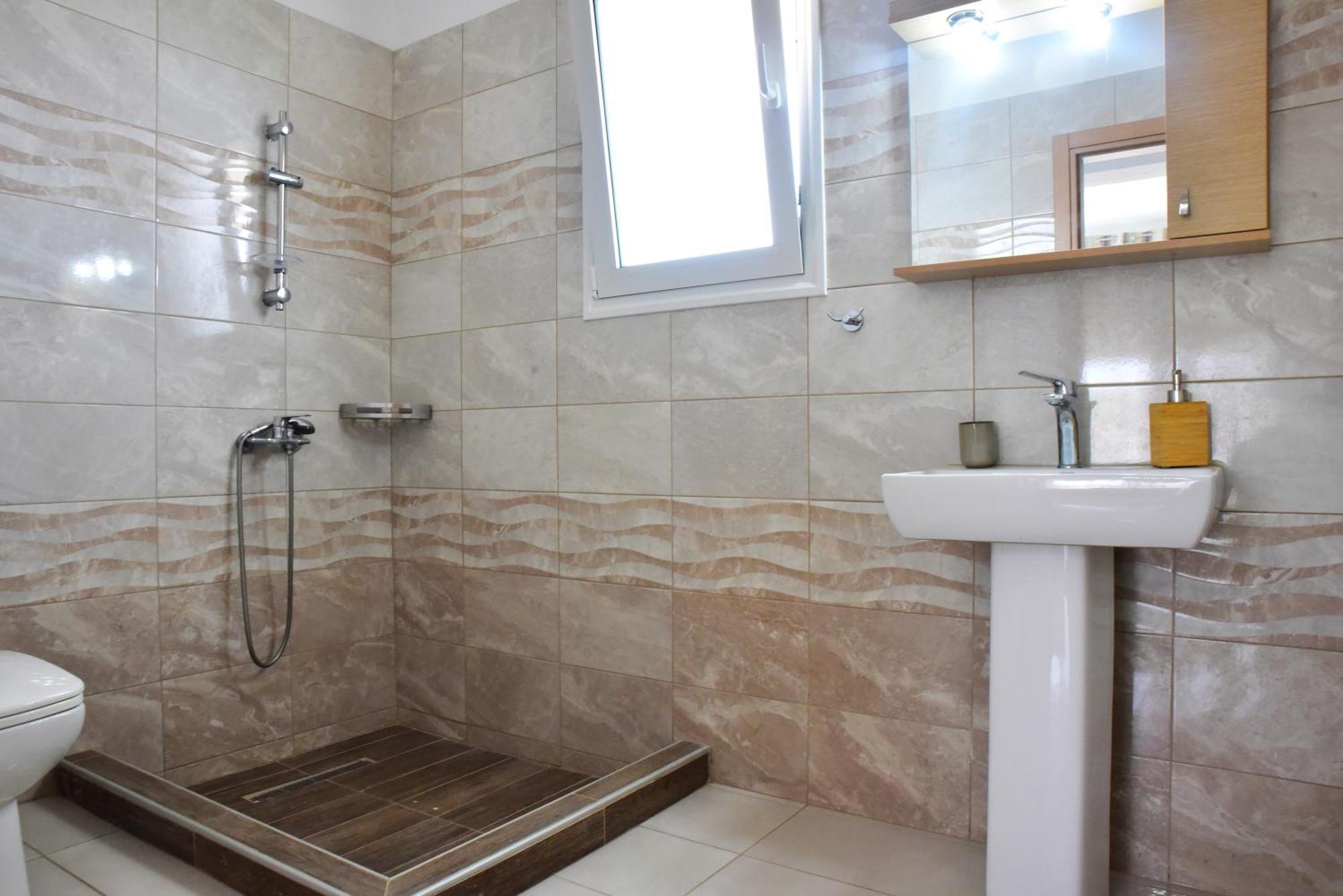 فاليراكي Roseberry Studios المظهر الخارجي الصورة